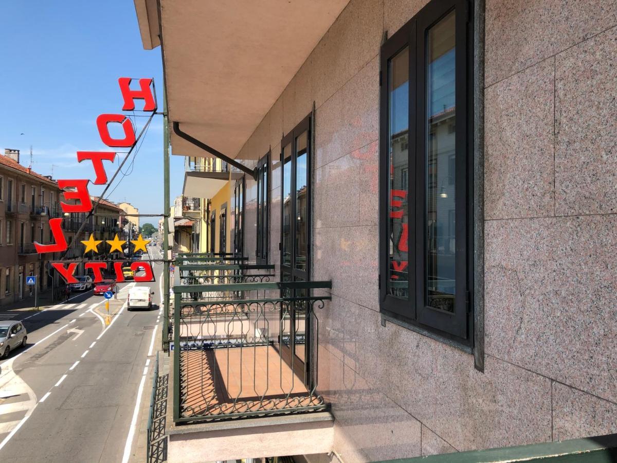 Hotel City Chivasso Dış mekan fotoğraf
